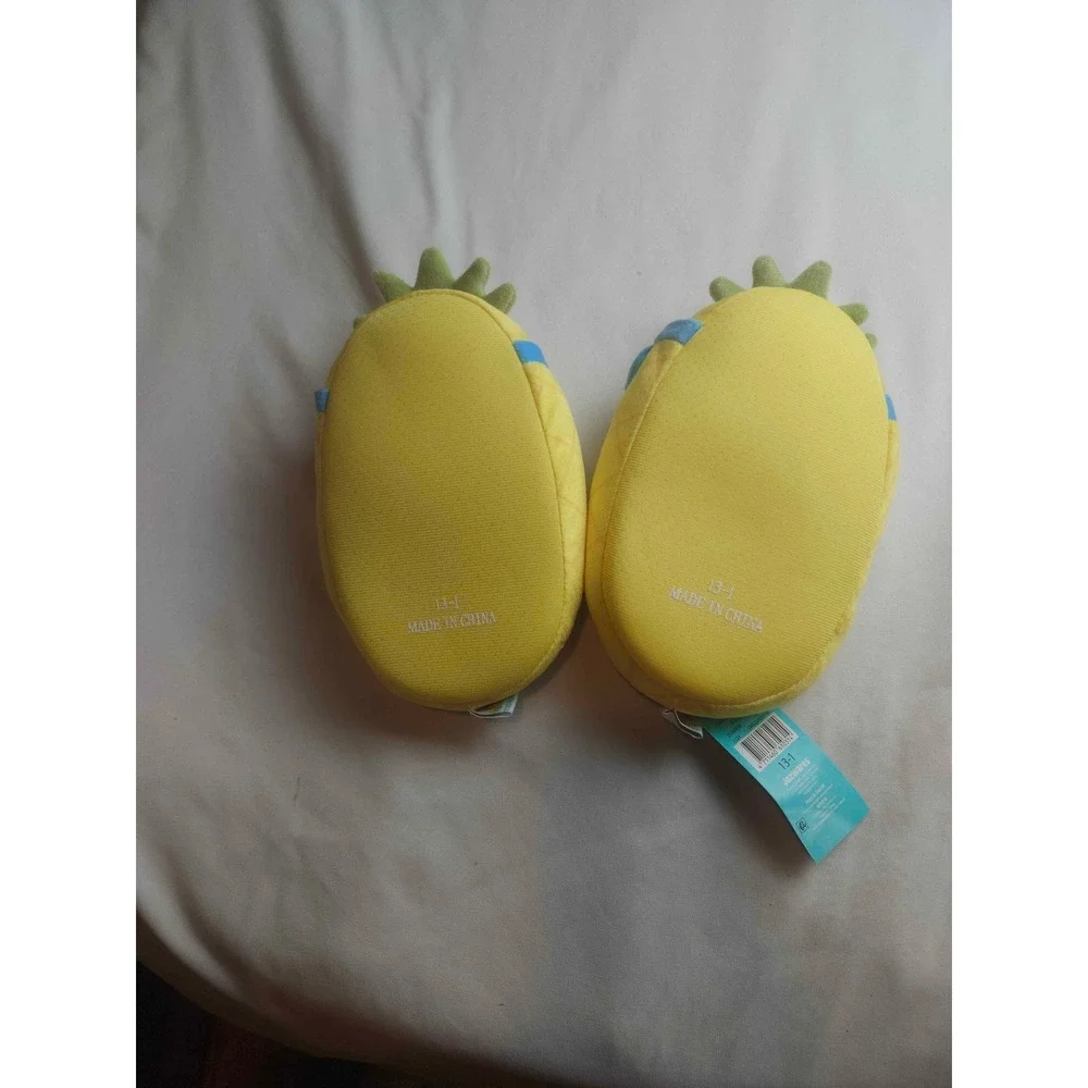 Squishmallows Maui the Pineapple Plush Slippers Yellow Blue Visor Kids 13-1 NWT